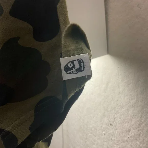 Bape Shark Tee - Picture 5 of 7